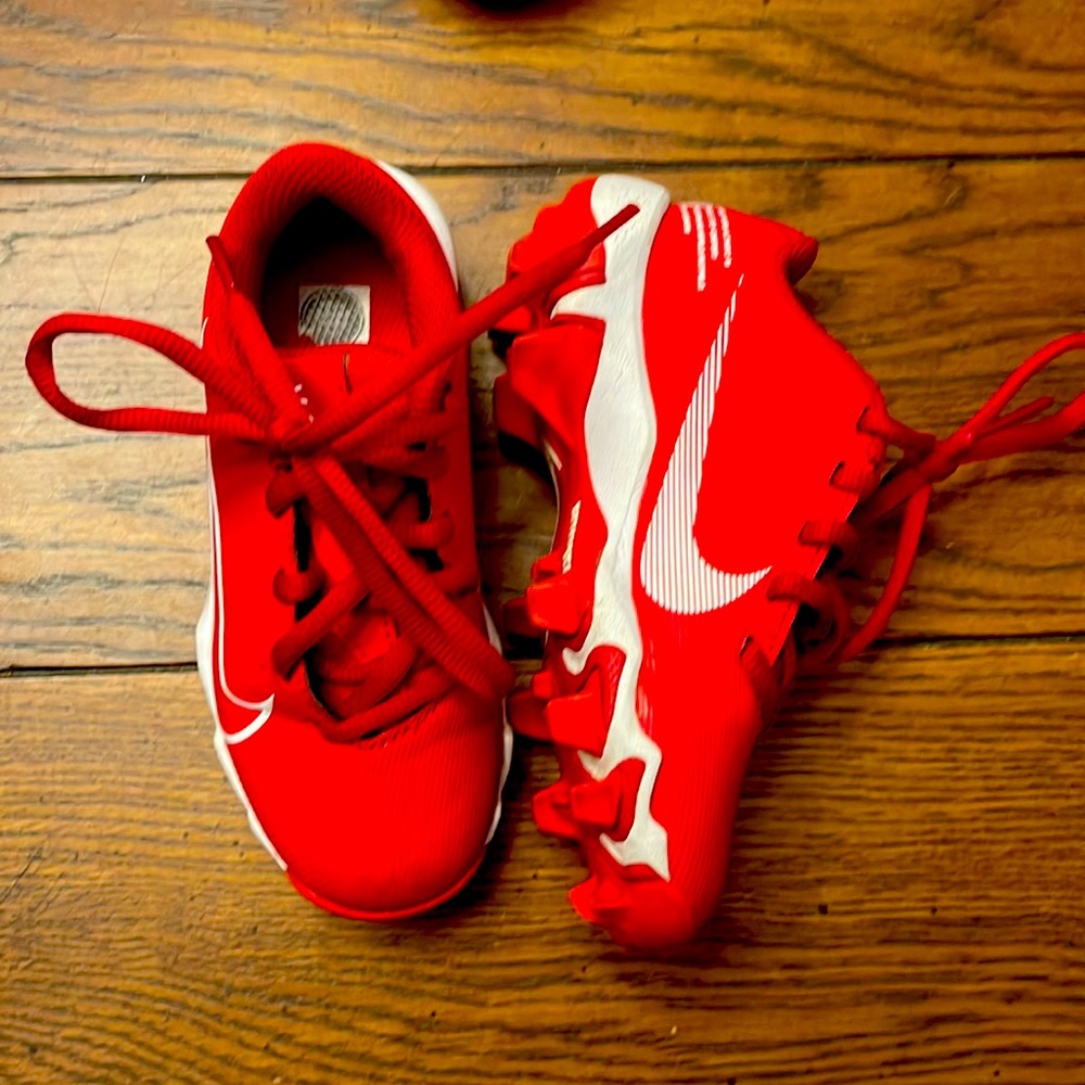 Nike cleats ( Toddler size 10c )